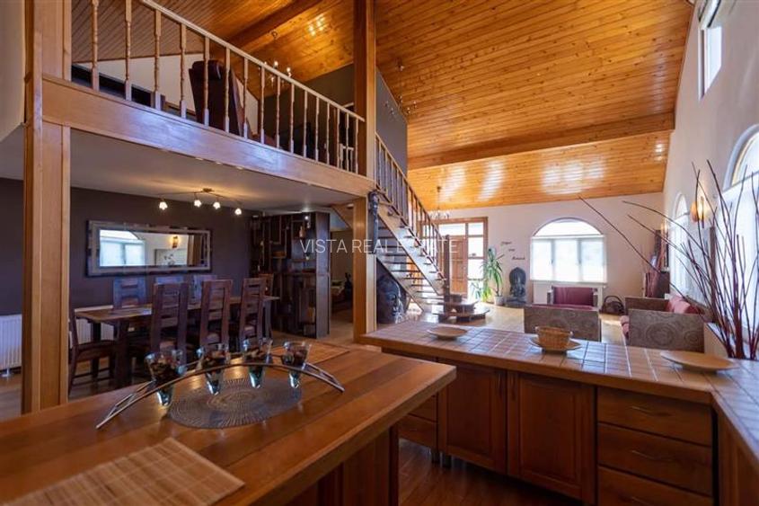 Exclusivitate! Colt de Rai: Casa cu arhitectura deosebita, cu acces direct la ra - 6