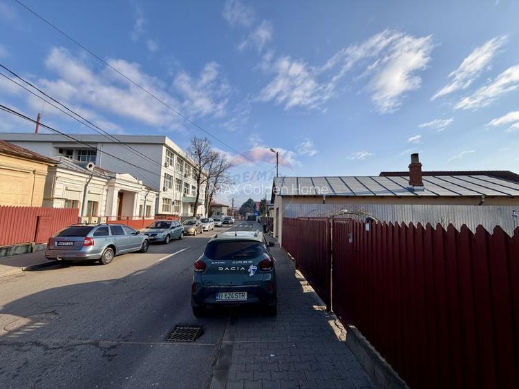 Casă / Vilă cu 4 camere de vânzare în zona Central - 36