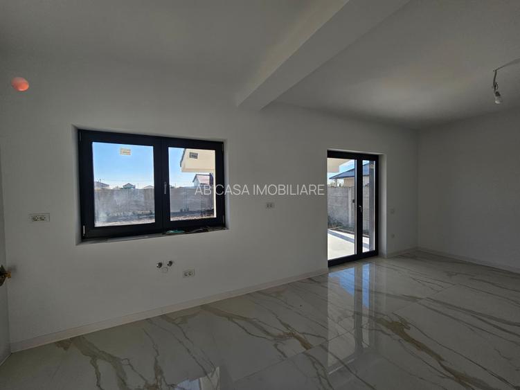 Duplex nou, P+E, 1 apartament la cheie, 1 la alb, Moșnița Veche, comision 0% - 9