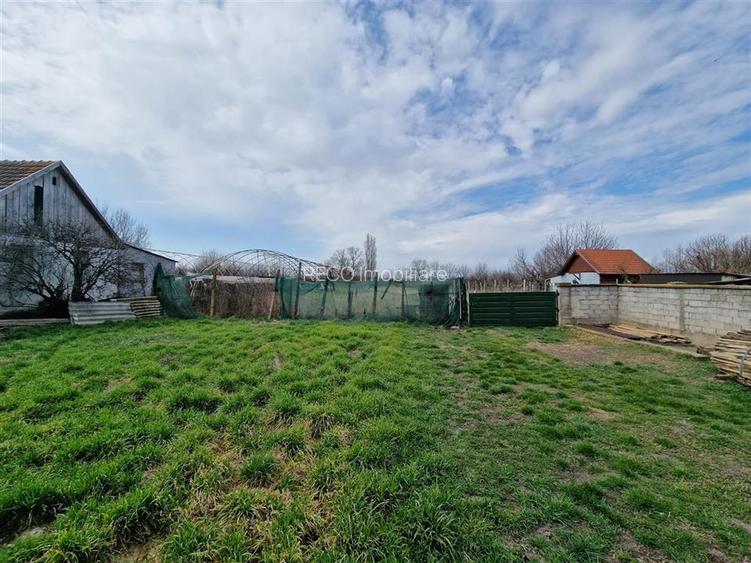 RECO Casa de demolat cu teren mare in Bors - 7