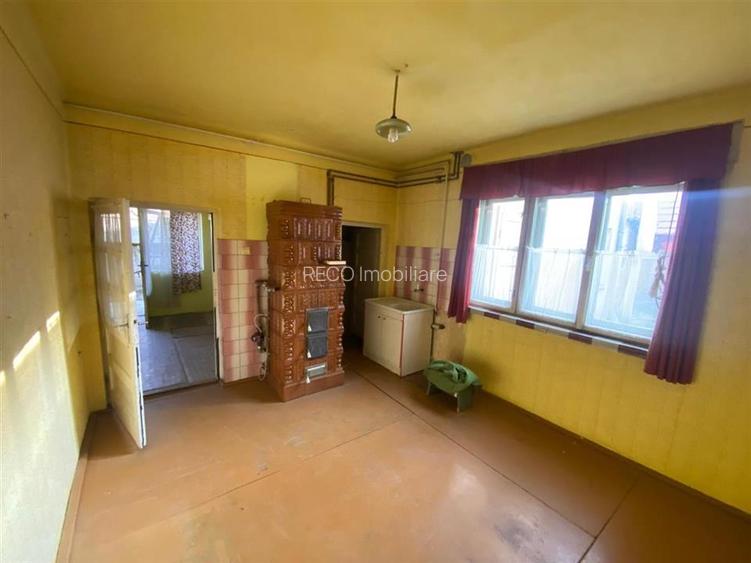 Reco casa P+E cu doua apartamente - 13