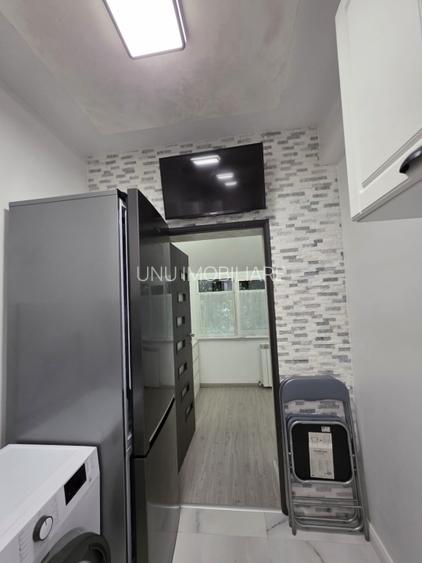 Etaj 1-Podul De Fier-2 Camere Decomandat 55mp-plus garaj - 8