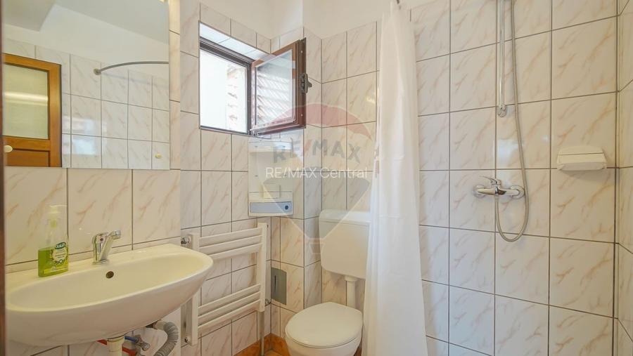 Comision 0 %! Pensiune cu 12 camere de vânzare, str. De Mijloc! - 9