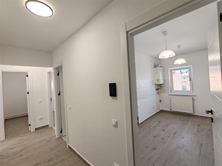 Apartament decomandat cu 2 camere Racadau, renovat recent