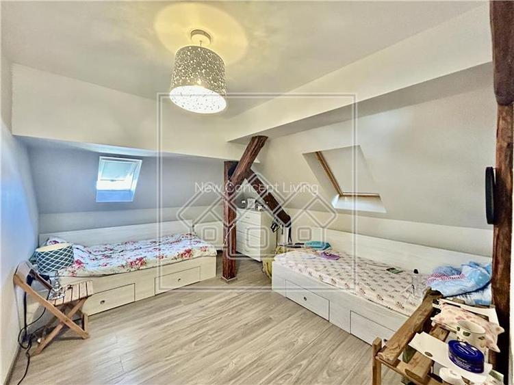 Casa individuala in Sibiu, 373mp teren, 8 camere, pretabila investitie - 14