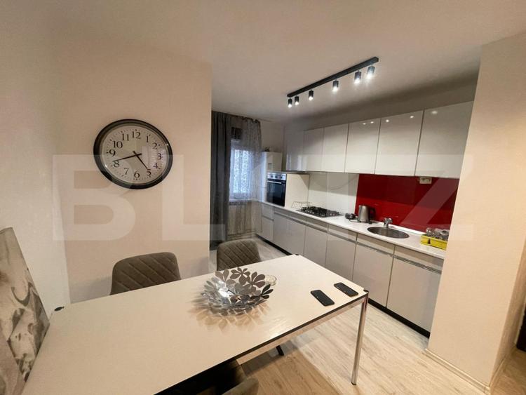 Apartament 4 camere, 80,60 mp, zona Sara