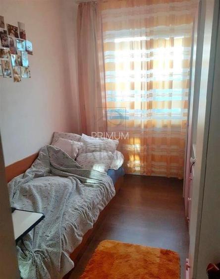 DACIA - 4 cam - clima - centrala proprie - boxa in CF - ETAJ 2 - 3