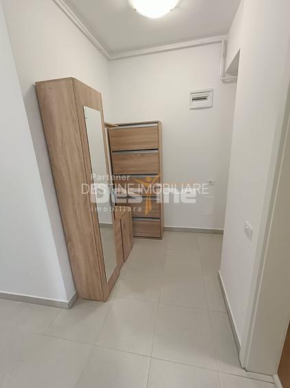 Apartament cu 3 camere, balcon 20 mp, loc de parcare acoperit, 2 bai, Tractorul - 7
