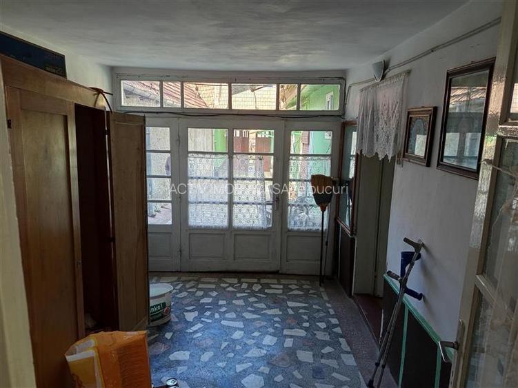 Ciclova, Casa 10 Incaperi, pt 2 Familii, 1439mp Teren - 17