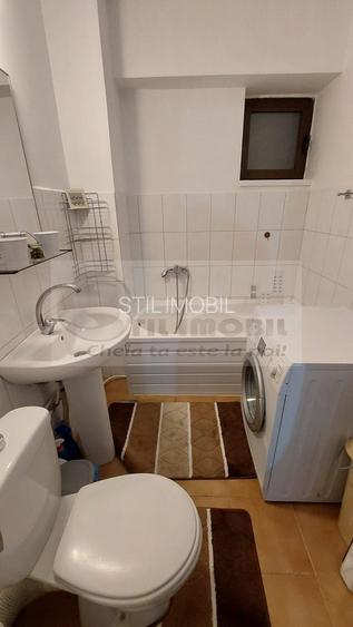 APARTAMENT 2 CAM PACURARI IN SPATE LA PETROM 360 EURO - 6