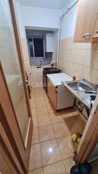 Garsoniera zona Frumoasa, etaj 2, mobilata si utilata ! Ideala Investitie ! - 3