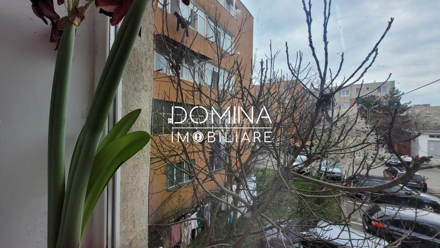 Vânzare apartament 4 camere, etajul 1, strada Nicolae Titulescu - 10