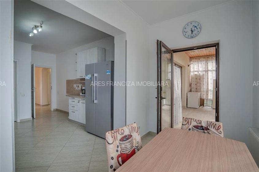 VILA INDIVIDUALA,4 CAMERE,258 MP,TEREN 700 MP,AN 2017 - 7