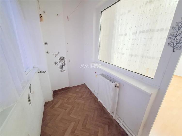 Apartament 2 camere decomandat zona Narcisa - 6