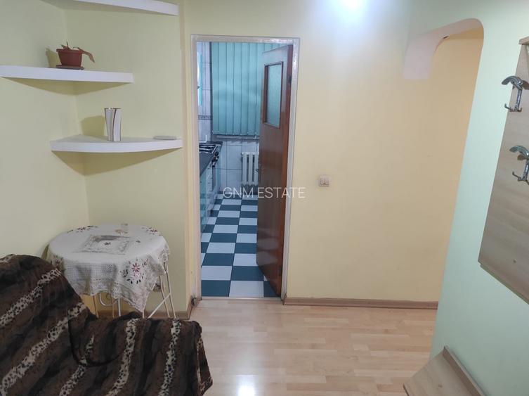 2 Camere Et.4/10 Decomandat An constructie 1980 Metrou Gorjului - 8