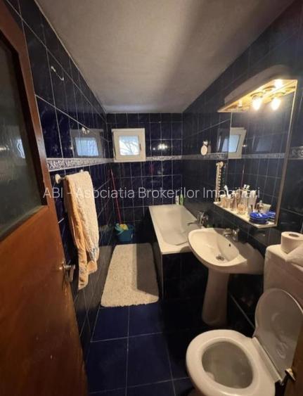 Bld Brancoveanu metrou si parc,3 camere,77mp, bloc 1987/165.000euro - 3