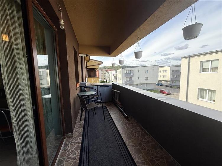 Inchiriere apartament 3 camere cu 2 bai, bloc mic cu 2 nivele  zona frumoasa - 14