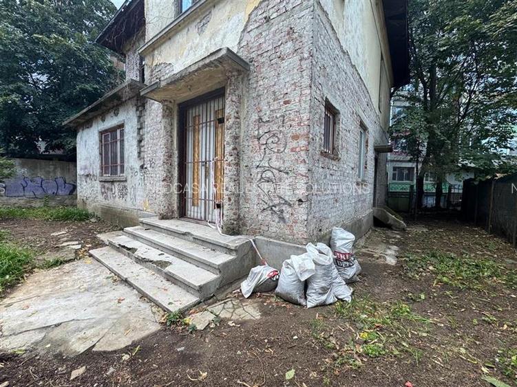 PROPRIETATE DE VANZARE DOMENII - TEREN 220 MP - 165 MP UTILI - 3