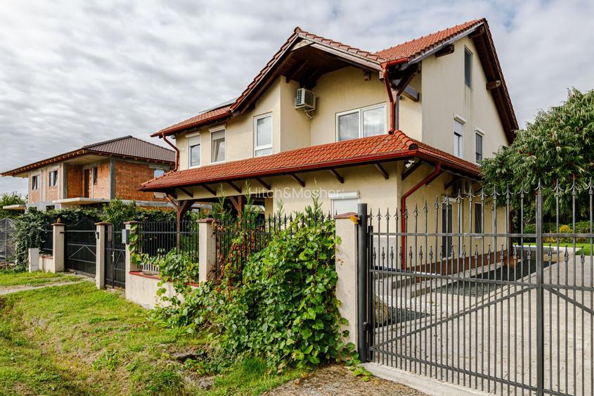 Casa individuala cu piscina - Comision 0% - 30