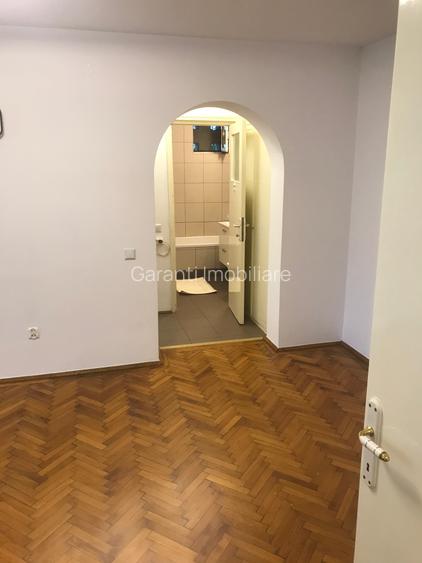 P-ta Victoriei/strada Mexic/metrou - 7