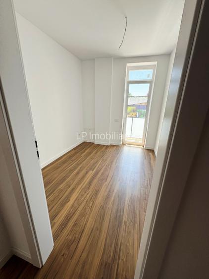 Nou Apartament trei camere-Tur video atasat - 2