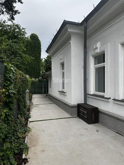 Casa singur curte de inchiriat, renovata, aer conditionat, centrala cu pivnita 2 - 3