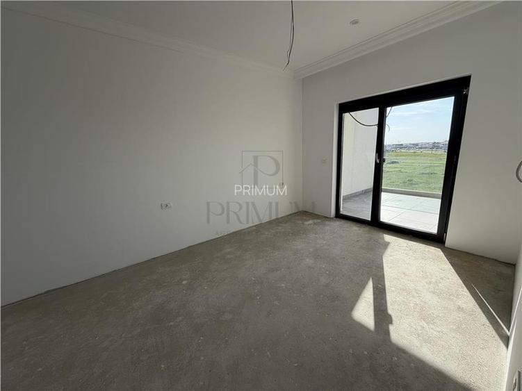 Apartament 3 camere - bucatarie separata - curte proprie - 5