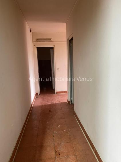 Cladire amenajata zona Grivita-Scoala 8 - 10