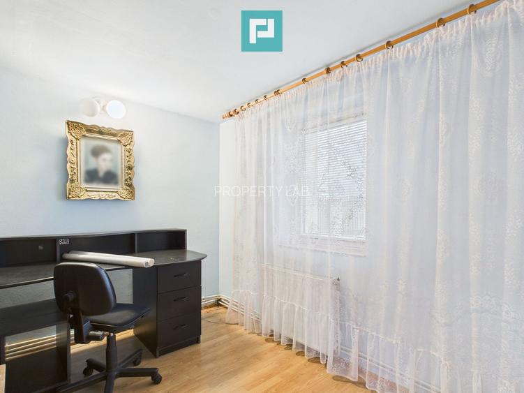 Casă cu 2 corpuri  și 5 camere în Livada - 15