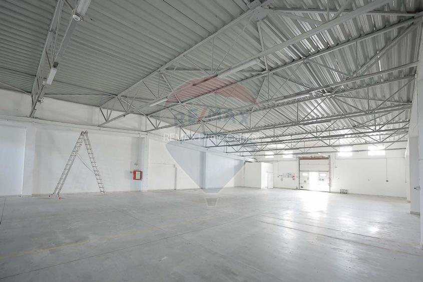 De vânzare Spațiu industrial de 10 129 mp Șoseaua Borșului - 15