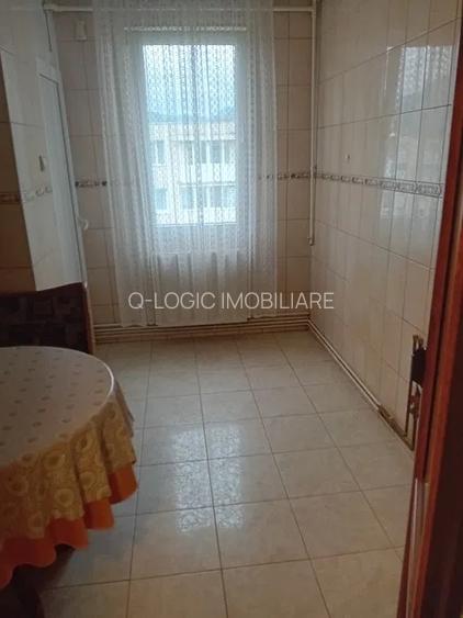 Apartament 2 camere liber la vanzare zona Astra - Planete - 5