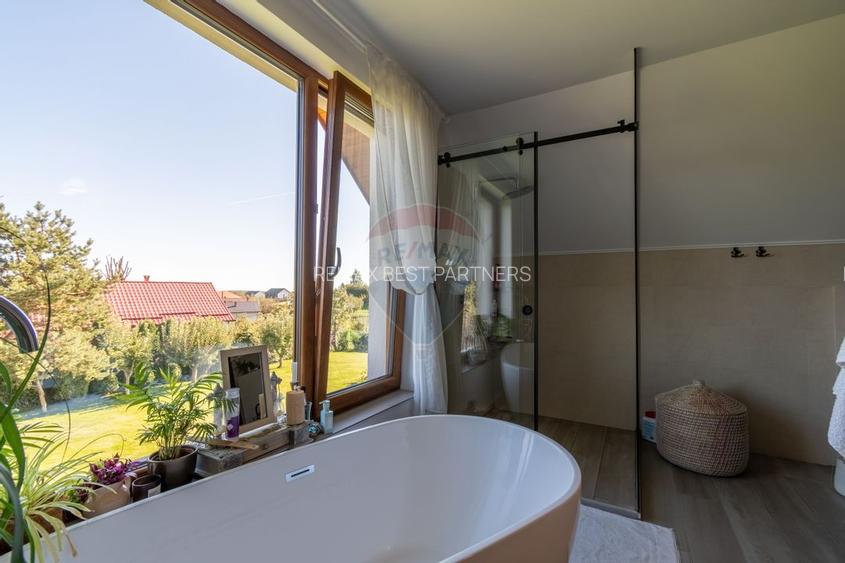 Proprietate exclusivista de vanzare: 2 case | 9 camere | 2000 mp teren - 15