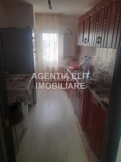 Apartament 3 camere, zona Mall - 7