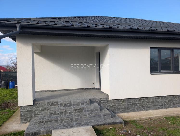 Casa cu garaj Lilieci- teren 540m, canalizare, apa, gaz. - 15