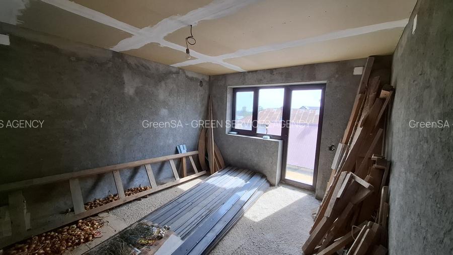 Stradal DN7, vila semifinisata, deschidere pe ambele capete - 24