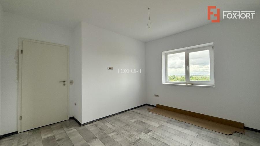 Duplex cu 3 camere si teren de 250 mp, zona Giarmata - 10