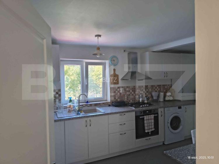 Apartament tip vila, renovat complet, cu terasa si parcare – Baciu Regal - 9