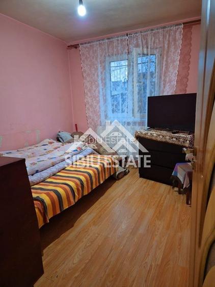 Apartament de vanzare semidecomandat cu 2 camere- Sibiu - 4