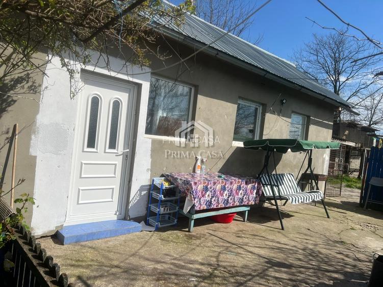 Casa si teren in comuna Mihailesti SC=100mp teren=820mp Pret: 28.000 neg. - 4