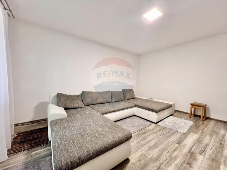 Apartament cu 4 camere de închiriat – Strada Călugăreni - 13