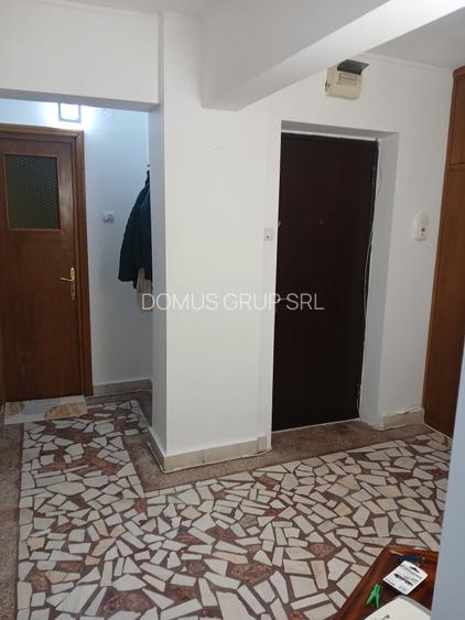 Oferim spre chirie apartament zona Spital - 10