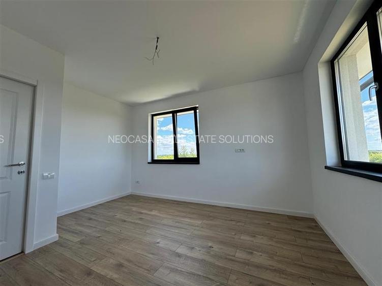 VILA IN CORBEANCA - OSTRATU // CURTE 364 MP // 5 CAMERE - 15