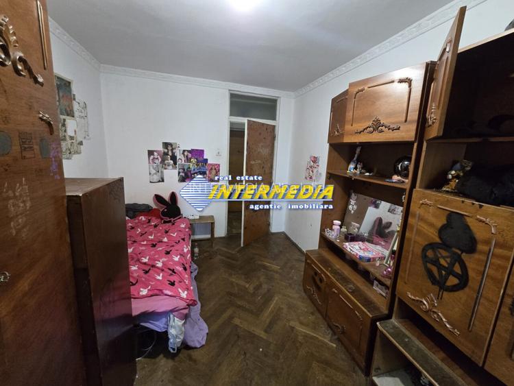 Apartament 4 camere  90 mp cu garaj si pivnita, decomandat - 2