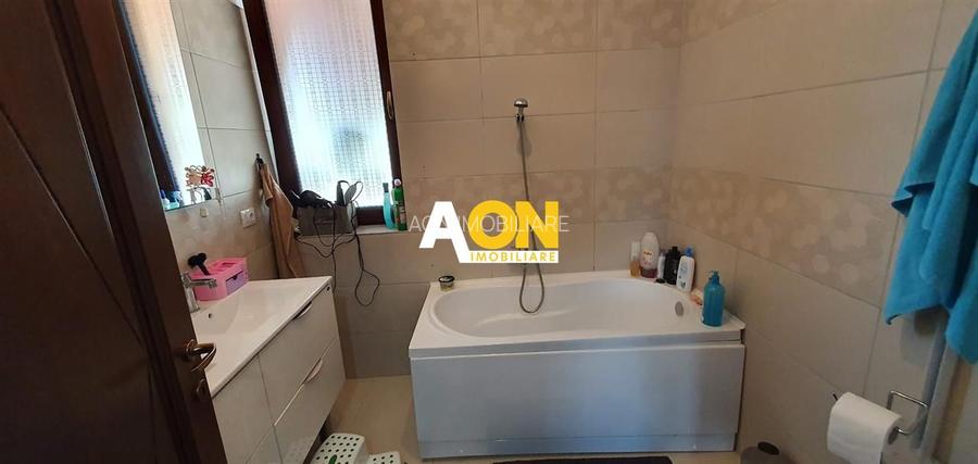 Casa parter+demisol, 1200 mp teren, pretabila pt 2 familii, Sard - 16