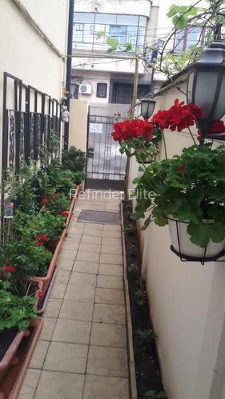 Vanzare vila cu spatiu comercial | Unirii-Mantuleasa | renovat 2021 | - 14