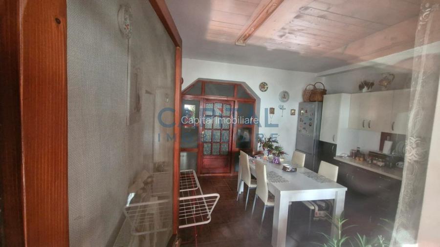 Casa Rogerius singur in curte, amenajata in doua apartamente comision 0% - 9