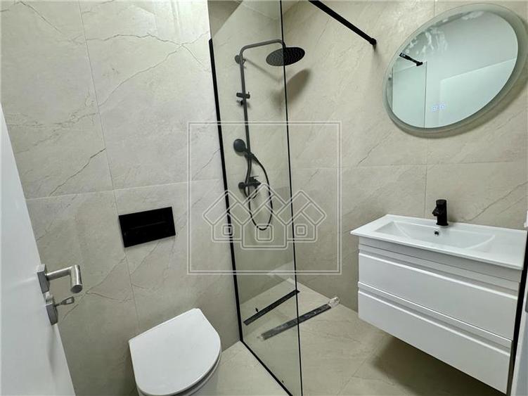 Penthouse 4 camere si terasa 15,44 mp - 3 bai si dressing
