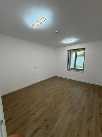 Apartament 3 Camere de Inchiriat Pretabil Birou Armeneasca Disponibil