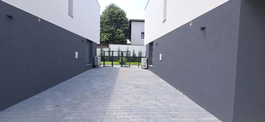 Giulesti  duplex P+1 4 camere de vanzare