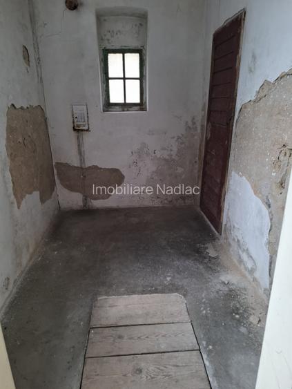 Casa din caramida pentru renovat  3 camere in Nadlac - 19